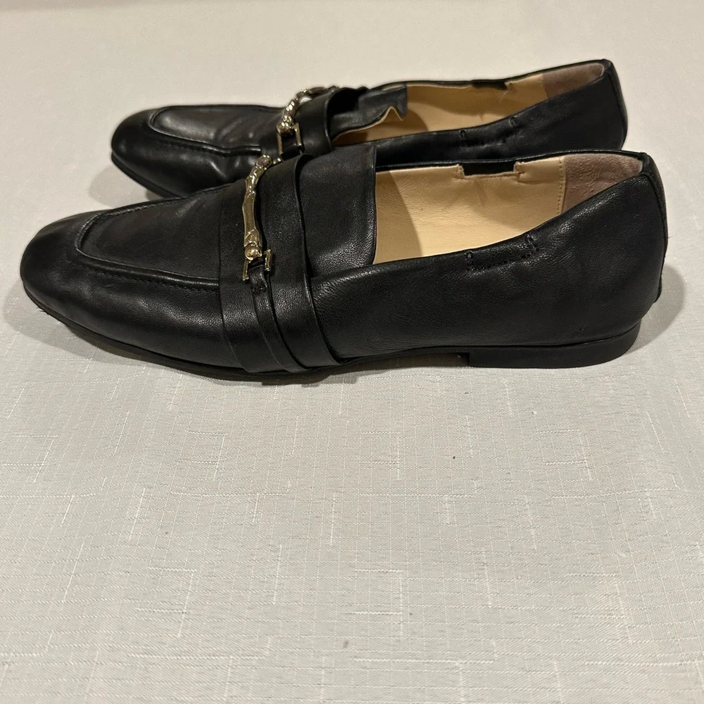 Vince Camuto Renesha Black Leather Slip-On Loafers with Gold Accents size 6.5